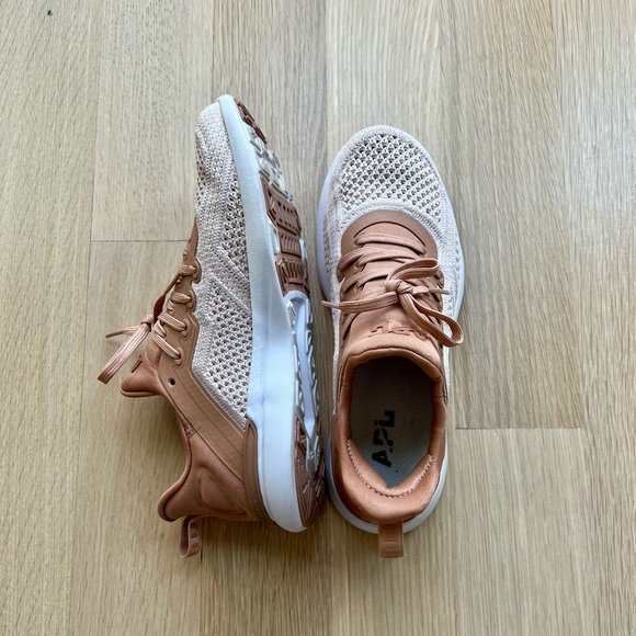 APL TechLoom Tracer, taupe/dark tan color. Size 6.5. Great condition! - Picture 3 of 5